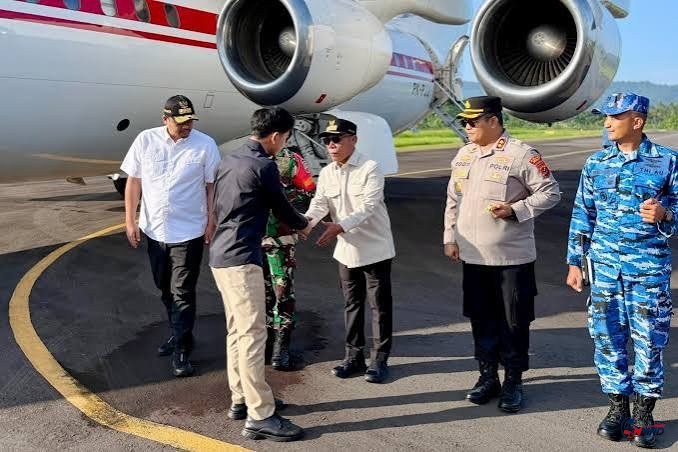 Gibran Tinjau Pemulihan Bencana di Tapanuli, Singgung Masinton Pasaribu: Senior Saya di Partai
